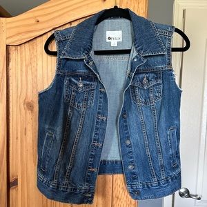 Classic denim vest